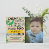 かみつき&スタンプ!恐竜男子の4歳誕生日写真 招待状 (スタンド正面)