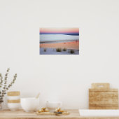 ～からの水のプールに映る夕暮れの空 ポスター (キッチン)