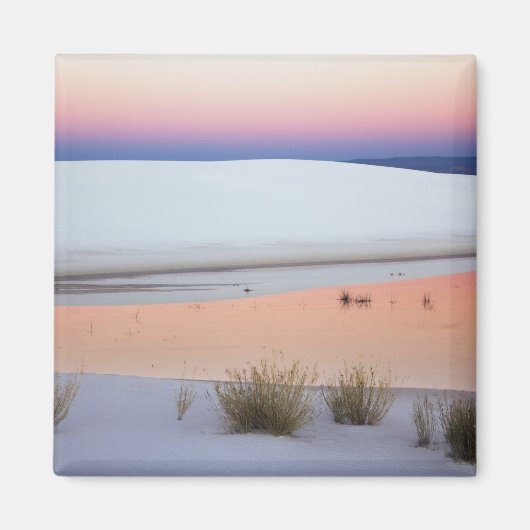 ~からの水のプールに映る夕暮れの空 マグネット (正面)