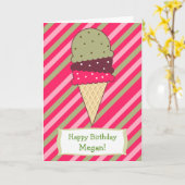 かわいいいちごのストライプなアイスクリームコーンの誕生日 カード (黄色い花)