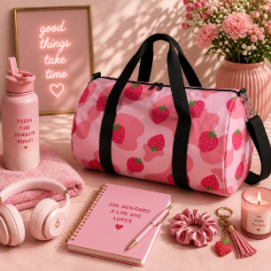 かわいいいちご牛パターン ダッフルバッグ