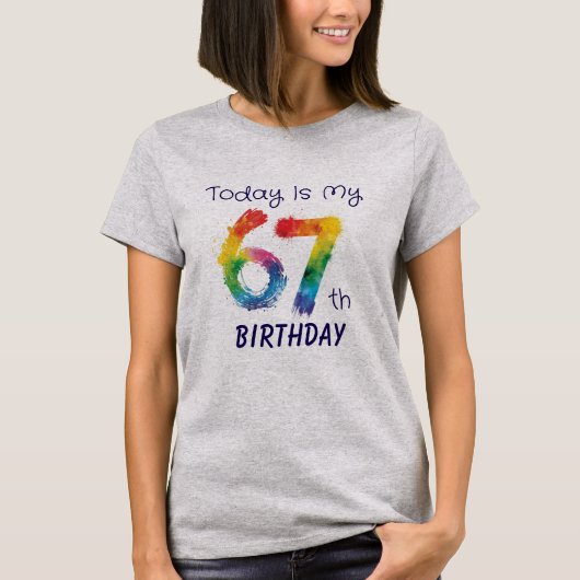 かわいいおばあちゃんの67歳の誕生日をカスタマイズ Tシャツ (正面)