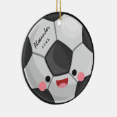 かわいいおもしろいかわいいサッカーボールの子どもパーソナライズされた セラミックオーナメント (右)