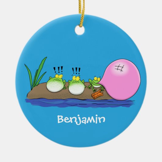 かわいいおもしろいカエルのバブルガム漫画イラストレーション セラミックオーナメント (正面)