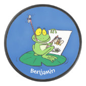 かわいいおもしろいグリーンカエル漫画イラストレーション アイスホッケーパック (正面)