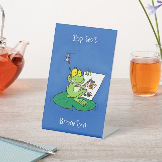 かわいいおもしろいグリーンカエル漫画イラストレーション 台座サイン (インサイチュ)