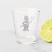 かわいいおもしろいコモドドラゴンの遊サッカー漫画 ショットグラス (裏面)