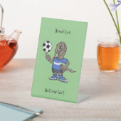 かわいいおもしろいコモドドラゴンの遊サッカー漫画 台座サイン (インサイチュ)