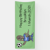 かわいいおもしろいコモドドラゴンの遊サッカー漫画 横断幕 (縦)