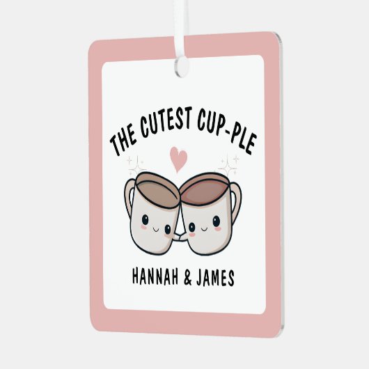 かわいいおもしろいコーヒーカップ配偶者カップルのクリスマス メタルオーナメント (正面左)