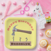 かわいいおもしろいハンマーと爪、 ネイルの漫画の誕生日 ペーパープレート (パーティー)