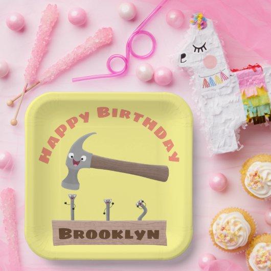 かわいいおもしろいハンマーと爪、 ネイルの漫画の誕生日 ペーパープレート (パーティー)