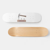 かわいいおもしろいハンマーと爪、 ネイル漫画イラストレーション スケートボード (横)