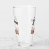 かわいいおもしろいハンマーと爪、 ネイル漫画イラストレーション タンブラーグラス (左)