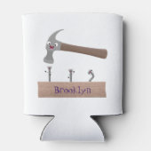 かわいいおもしろいハンマーと爪、 ネイル漫画イラストレーション 缶クーラー (裏面)