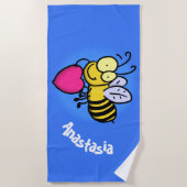 かわいいおもしろいビーとハート漫画イラストレーション ビーチタオル (正面)