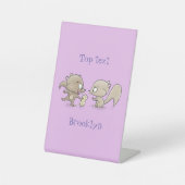 かわいいおもしろいリス漫画イラストレーション 台座サイン (正面)