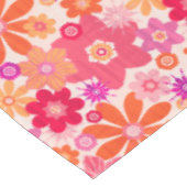 かわいいおもしろいレトロスタイルフローラルパターンオレンジピンク テーブルクロス (アングル)