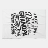 かわいいおもしろいレトロタイポグラフィパパグランドパギフト キッチンタオル (横)