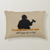 かわいいおもしろい消防士は熱いアクセント枕 アクセントクッション (正面)