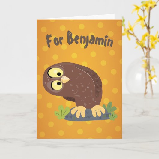 かわいいおもしろい茶色のフクロウ漫画イラストレーション カード (黄色い花)