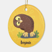 かわいいおもしろい茶色のフクロウ漫画イラストレーション セラミックオーナメント (左)