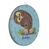 かわいいおもしろい茶色のフクロウ漫画イラストレーション ダーツボード (正面左)