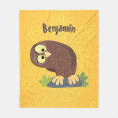 かわいいおもしろい茶色のフクロウ漫画イラストレーション フリースブランケット (正面)