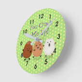 かわいいかわいいおもしろい卵漫画イラストレーション ラウンド壁時計 (傾斜)