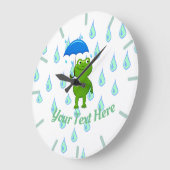 かわいいかわいいカエルと雨 ラージ壁時計 (傾斜)