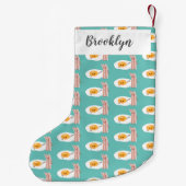 かわいいかわいい卵とベーコン漫画イラストレーション スモールクリスマスストッキング (裏面)