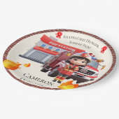 かわいいかわいい消防士の女の子と消防車 ペーパープレート (アングル)