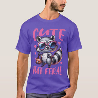 かわいいけど野生のアライグマのレトロな女性 奇妙な人向け Tシャツ