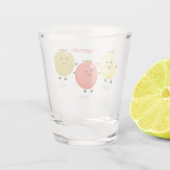 かわいいさくらんぼトマト漫画イラストレーション ショットグラス (裏面)