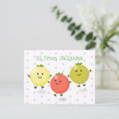 かわいいさくらんぼトマト漫画イラストレーション ポストカード (スタンド正面)