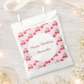 かわいいさくらんぼ1歳の誕生日パーティー フェイバーバッグ (クリップ留めされた状態)