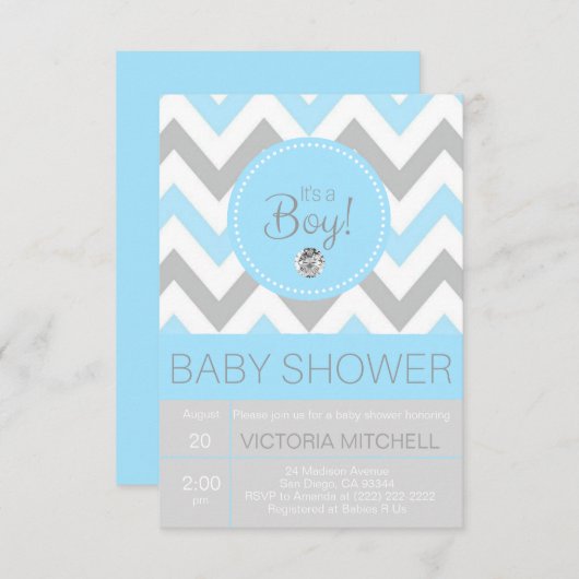「かわいいそれは男の子」の青か灰色のシェブロンのベビーシャワーです 招待状 (正面/裏面)