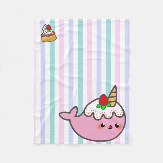 かわいいのいちごのショートケーキNarwhal フリースブランケット (正面)