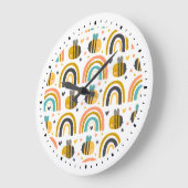 かわいいのまわりにと虹のパターン ラージ壁時計 (傾斜)