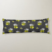 かわいいのまわりにパターン黒 ボディピロー (裏面)