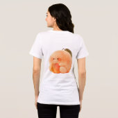 かわいいふわふわのピーチスプライトが小さなピーチの女性を抱っこ トライブレンドTシャツ (裏面全面)