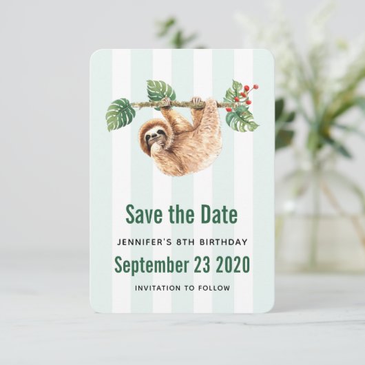 かわいいぶら下がったナマケモノの逆さ水色 セーブザデート (スタンド正面)