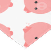 かわいいぽっちゃりしたブタ テーブルクロス (アングル)