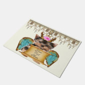 かわいいみすぼらしいシックヨークシャーテリアエンジェルピパーソナライズされたー ドアマット (アングル)