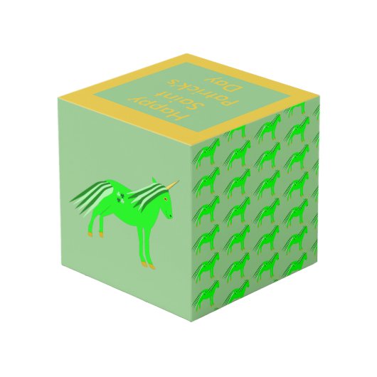 かわいいアイリッシュグリーンと金ゴールドユニコーンカスタム フォトキューブ (裏面アングル)