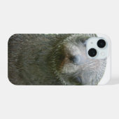 かわいいアザラシの赤ちゃん iPhone 15 カバー (裏面横)