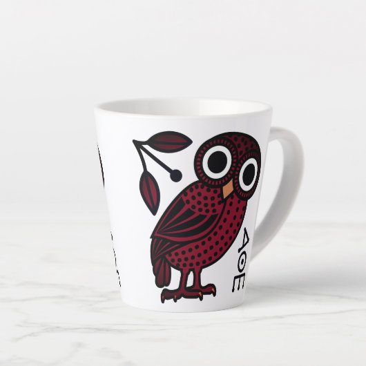かわいいアテネ風のフクロウ硬貨古代ギリシャ カフェラテマグ (右アングル)