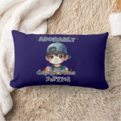 かわいいアニメの男の子 – 愛らしくも危険 ランバークッション (ブランケット)