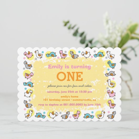 かわいいアヒルの女の赤ちゃんの第1誕生会の招待 招待状 (スタンド正面)