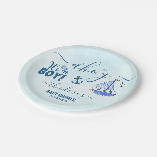 かわいいアホイ男の子の帆船の赤航海のちゃんシャワー ペーパープレート (アングル)